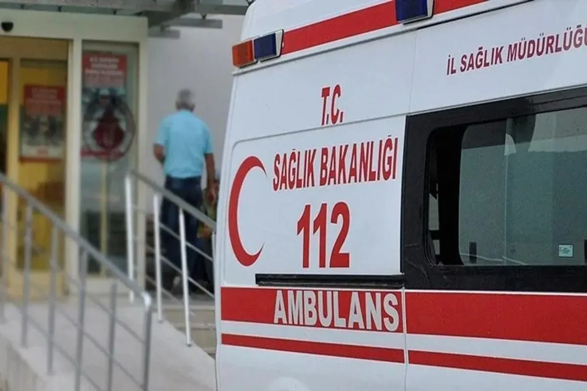 Şanlıurfa'da Lastiği Patlayan Otomobil Şarampole Devrildi